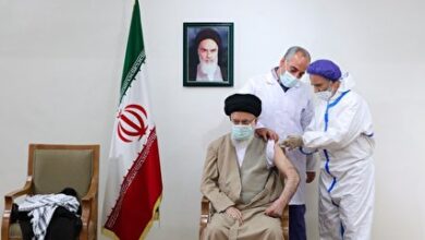 288660 842 390x220 - واکنش یک شاعر به دریافت واکسن ایرانی توسط رهبر