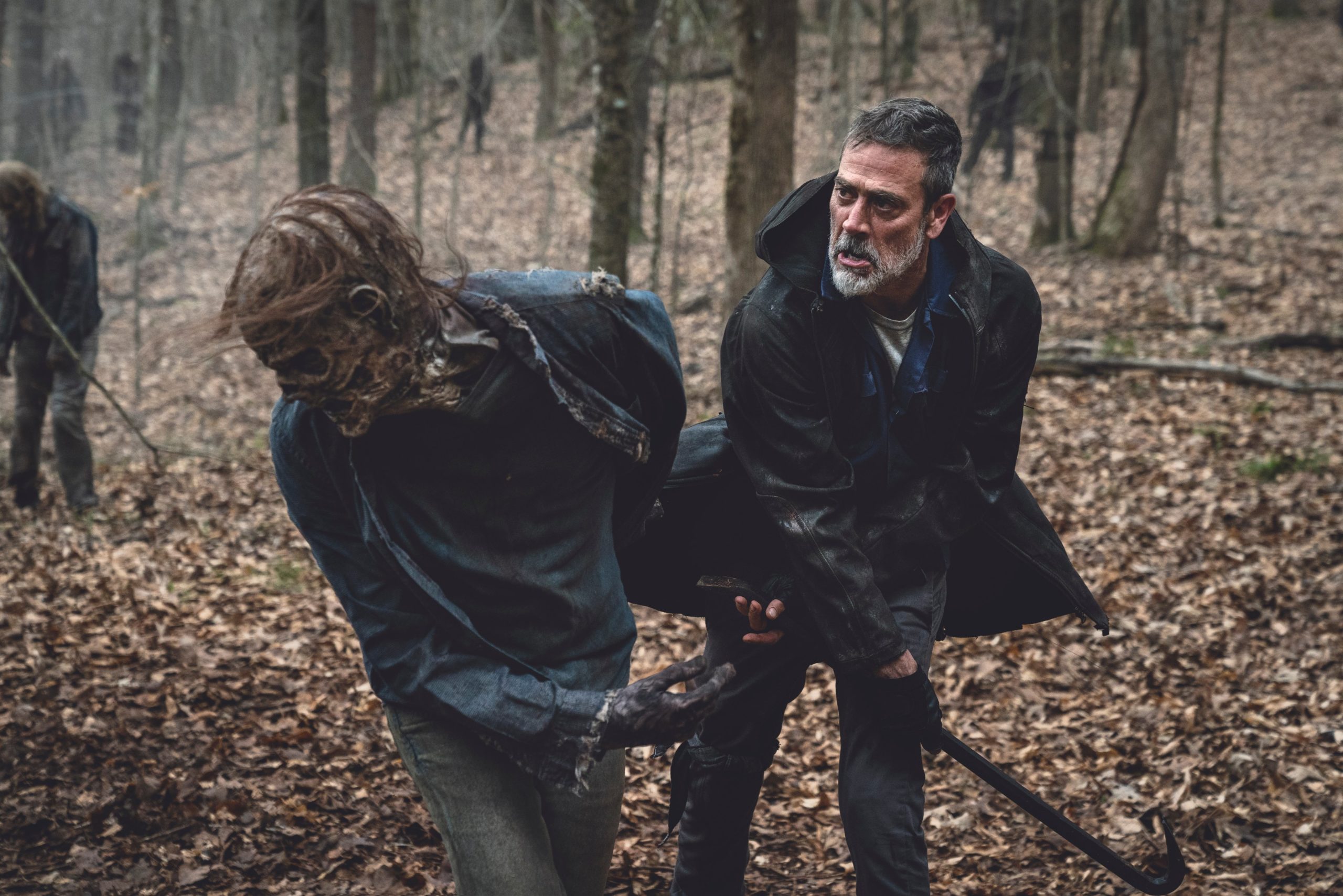 E3o9V7qWQAQRTsP scaled - انتشار اولین تصاویر از فصل یازدهم سریال The Walking Dead و بازگشت خشونت