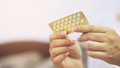 birth control the pill 390x220 - بهترین قرص جلوگیری از بارداری بدون عوارض + طریقه مصرف